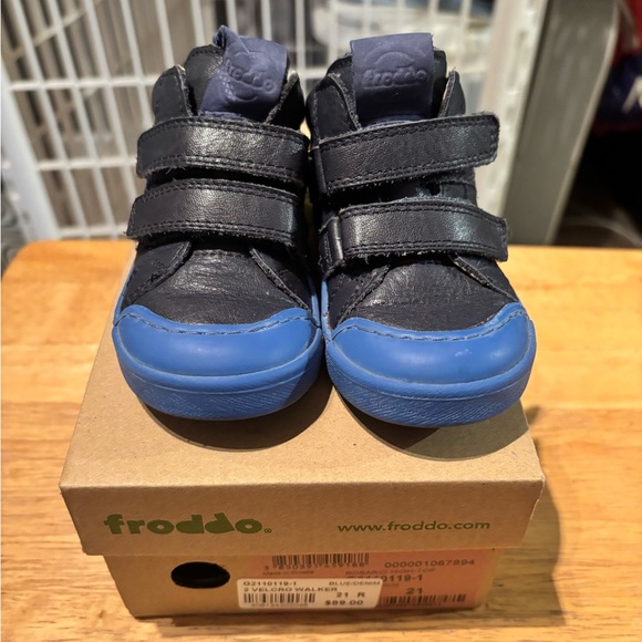 Baby First Walking Shoe - Picture 1 of 4